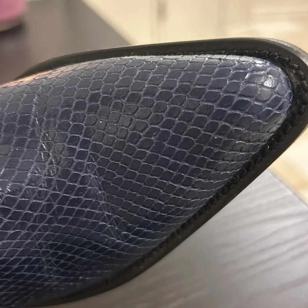 Chloe Elegant Blue Textured Shoes - Picture 8 of 15